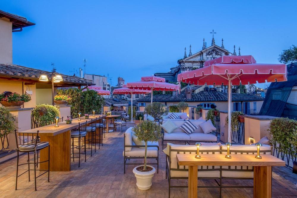 9hotel Cesari Hotel 4*